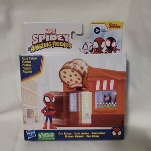 Spidey and his Amazing Friends City Blocks Set Pizza Parlor